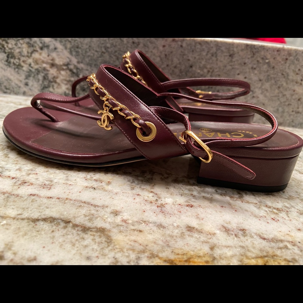2018 Chanel chain link burgundy sandal